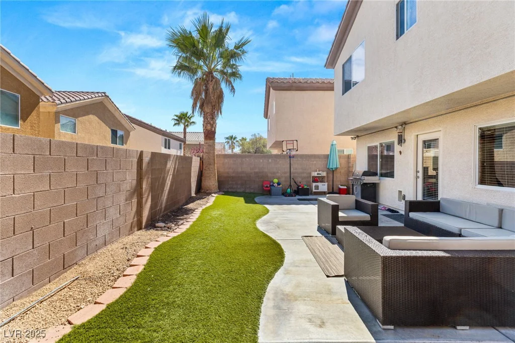 232 Dog Leg, Las Vegas, NV 89148