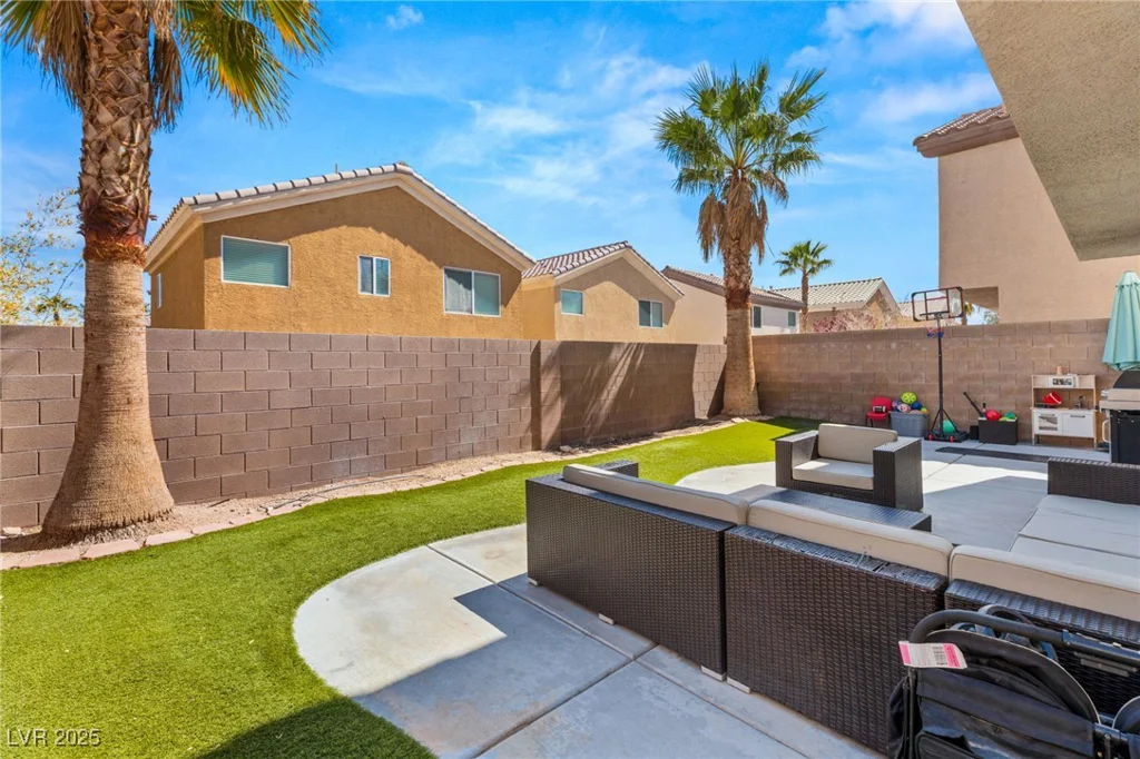 232 Dog Leg, Las Vegas, NV 89148