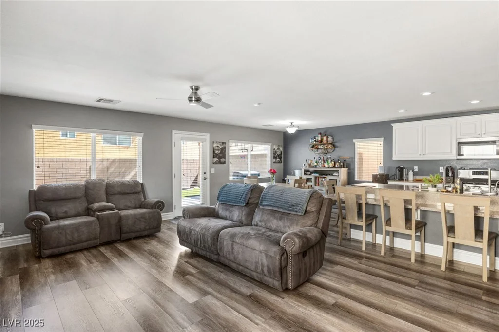 232 Dog Leg, Las Vegas, NV 89148