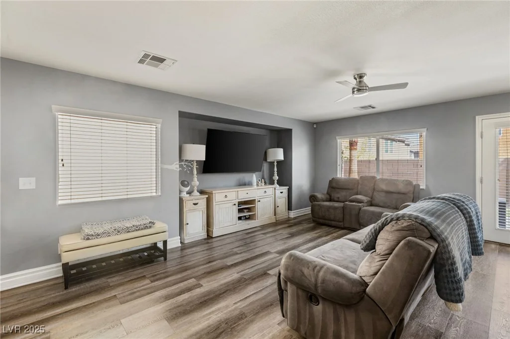 232 Dog Leg, Las Vegas, NV 89148