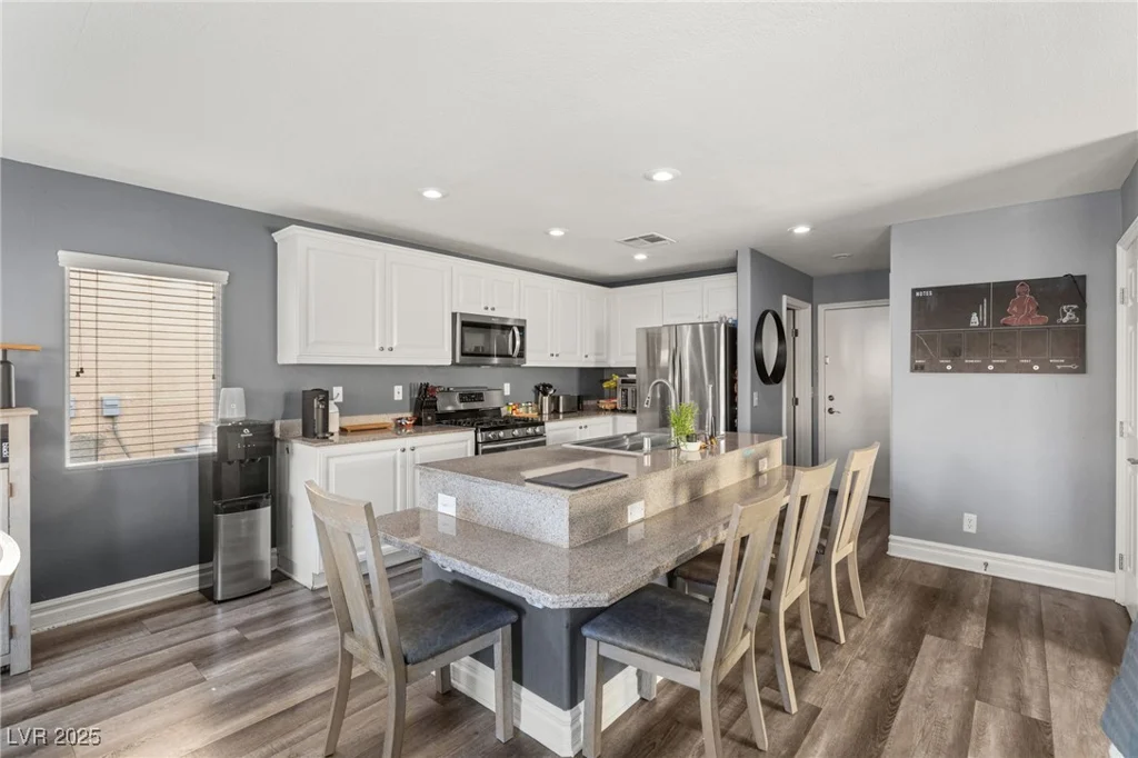 232 Dog Leg, Las Vegas, NV 89148
