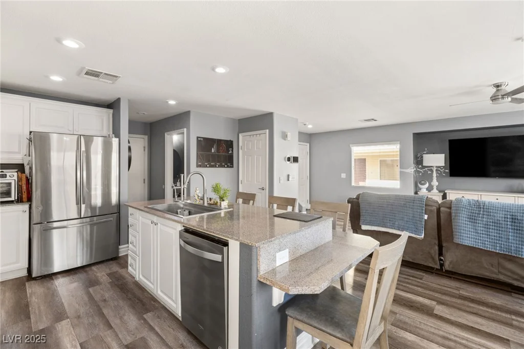 232 Dog Leg, Las Vegas, NV 89148