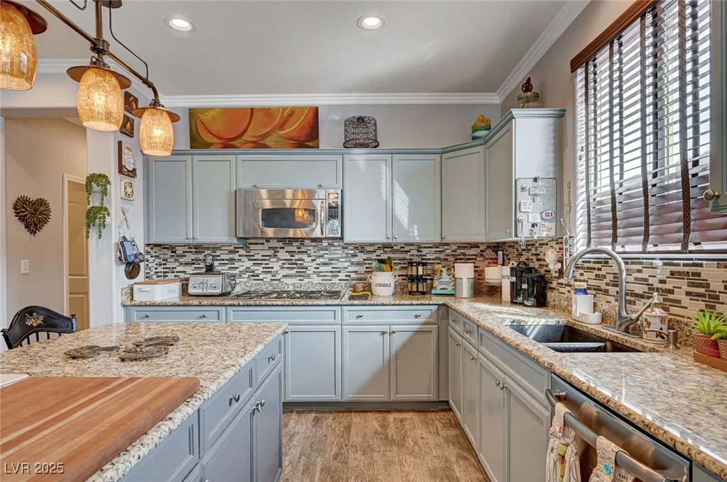 6929 Benson Ferry, Las Vegas, NV 89149
