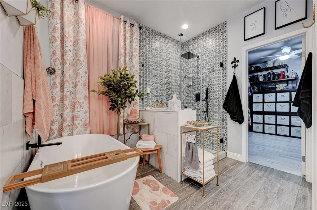 6929 Benson Ferry, Las Vegas, NV 89149