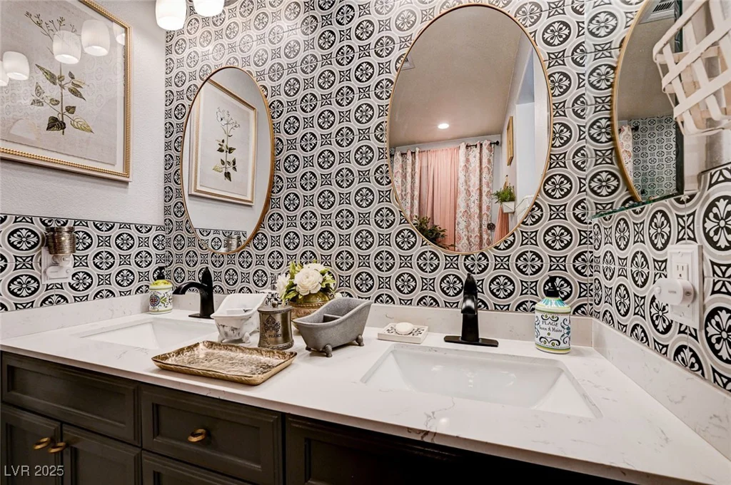 6929 Benson Ferry, Las Vegas, NV 89149