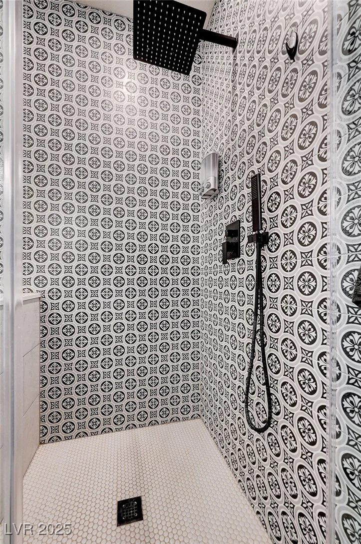 6929 Benson Ferry, Las Vegas, NV 89149