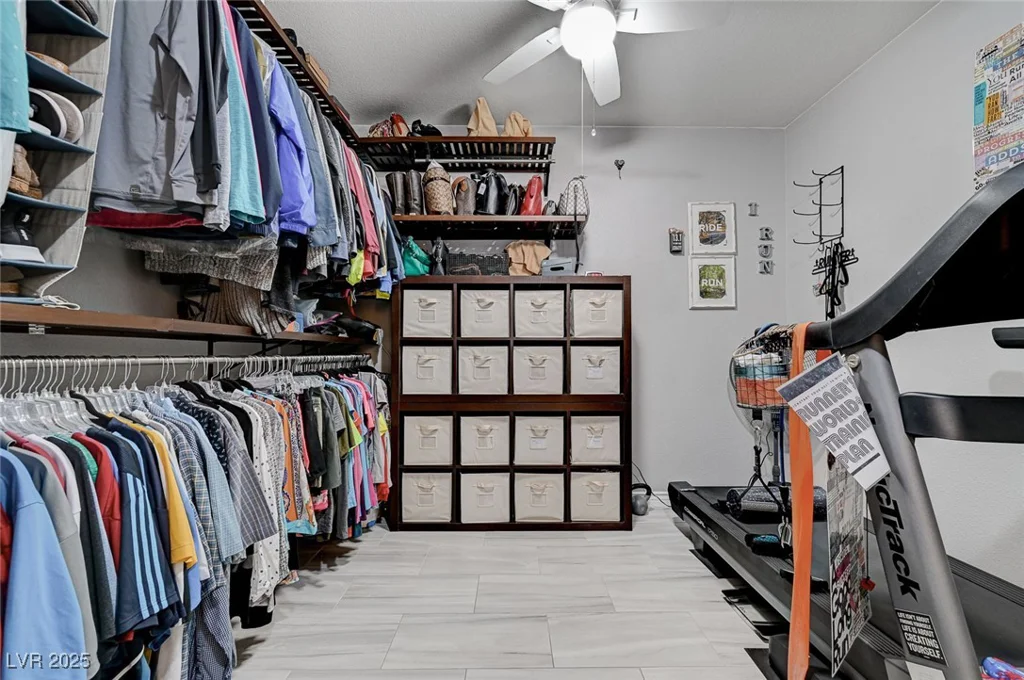 6929 Benson Ferry, Las Vegas, NV 89149