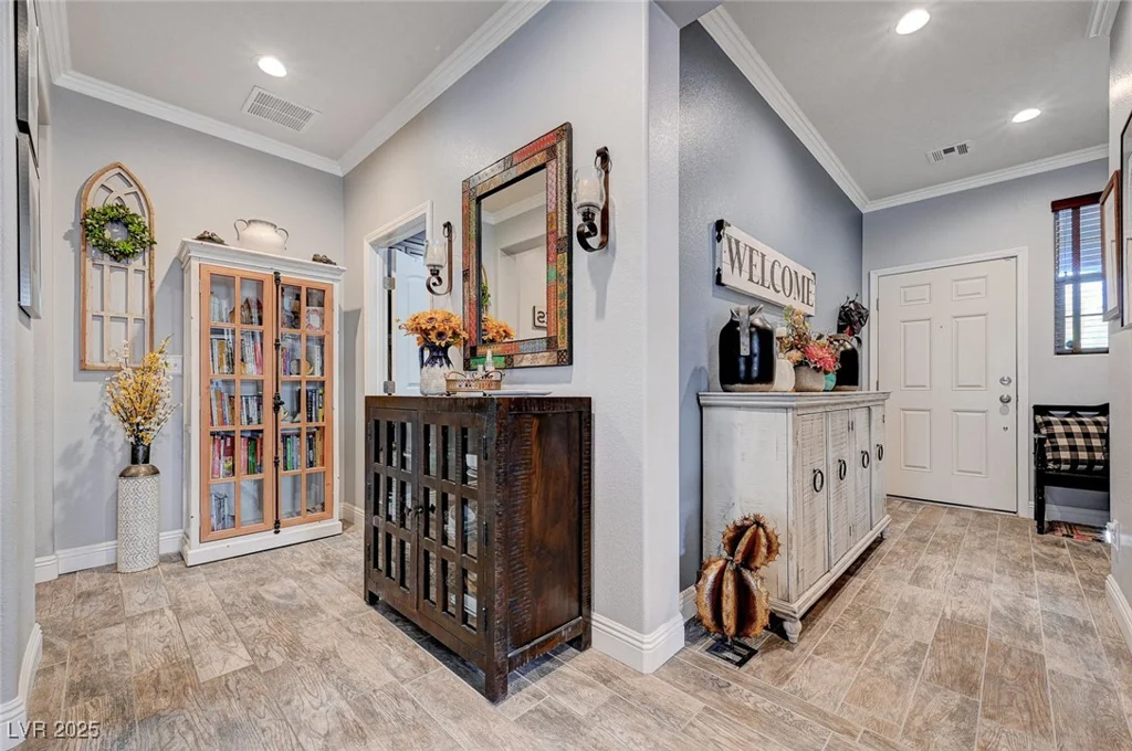 6929 Benson Ferry, Las Vegas, NV 89149