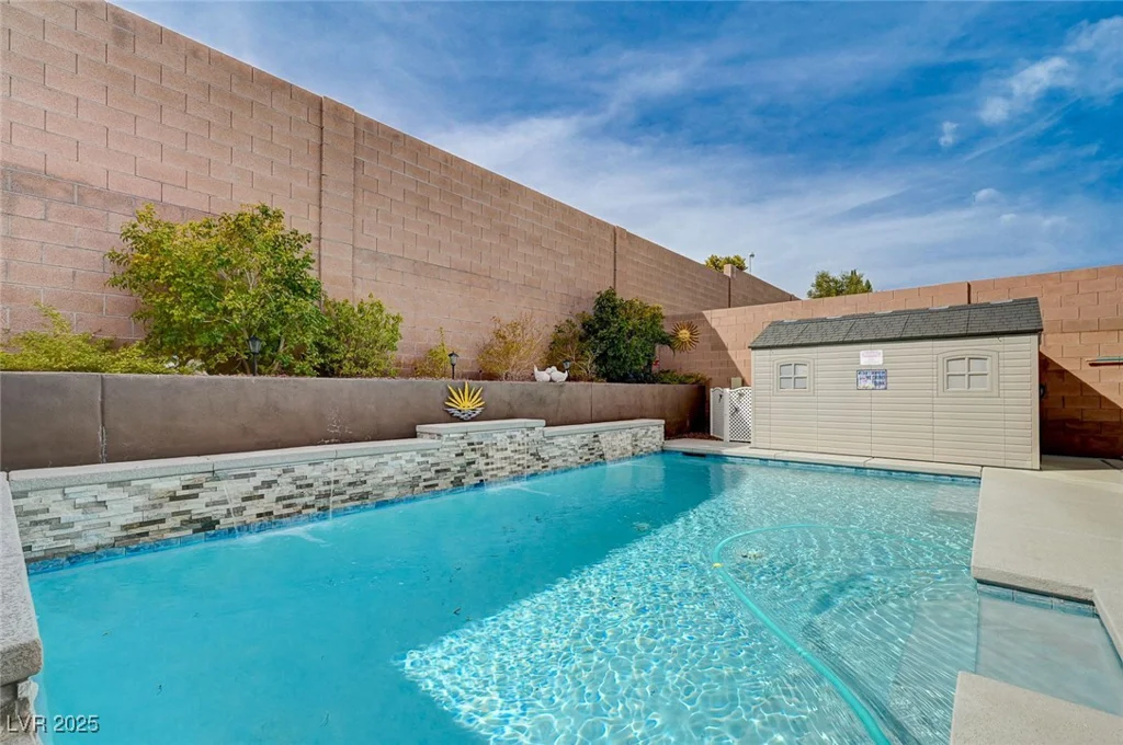 6929 Benson Ferry, Las Vegas, NV 89149