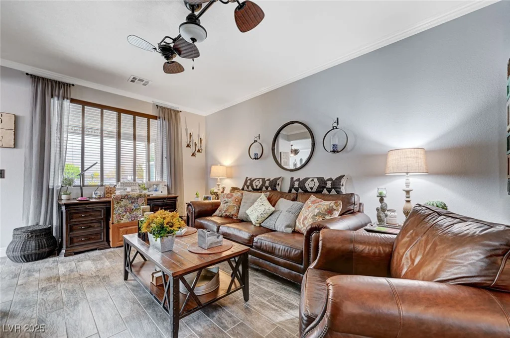 6929 Benson Ferry, Las Vegas, NV 89149