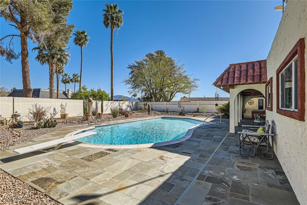3788 Forestcrest, Las Vegas, NV 89121