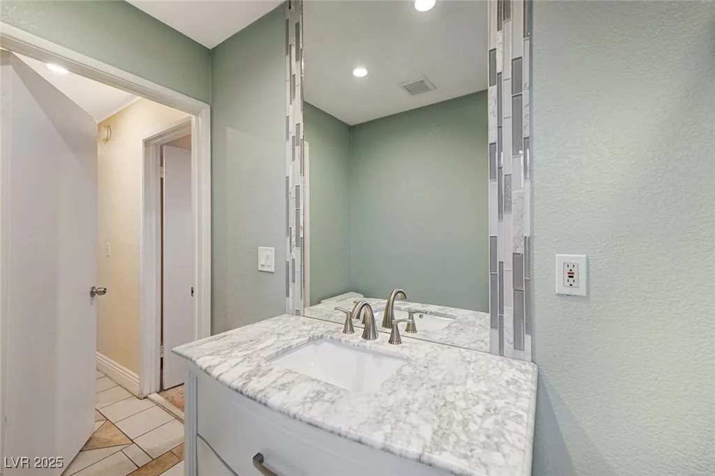 7341 Girard, Las Vegas, NV 89147