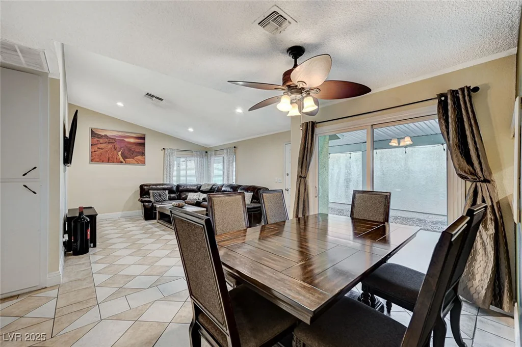 7341 Girard, Las Vegas, NV 89147