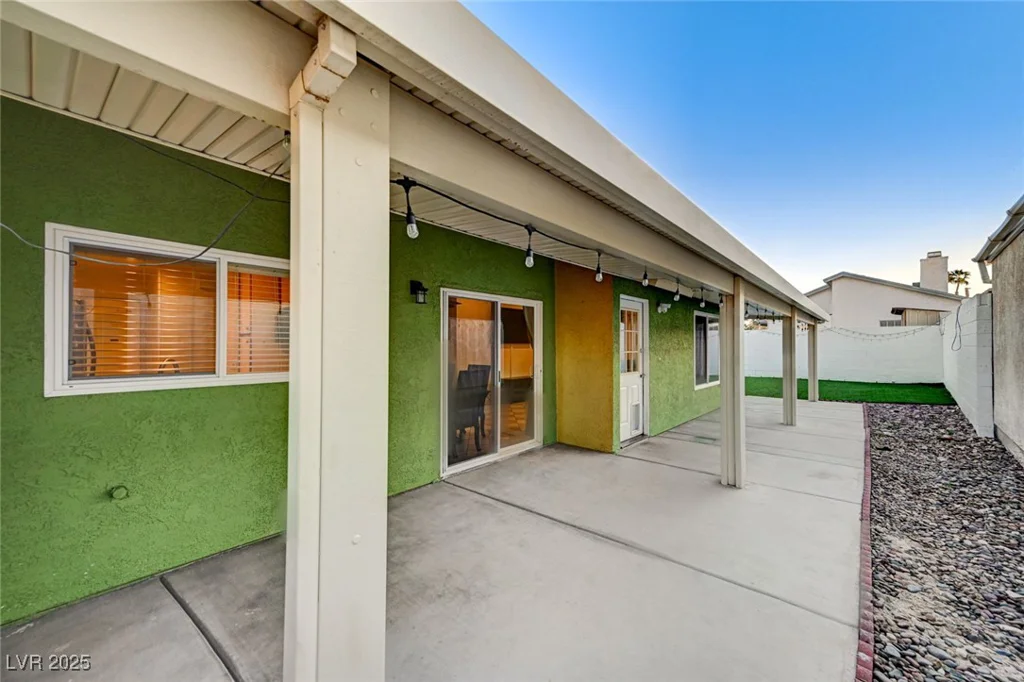 7341 Girard, Las Vegas, NV 89147