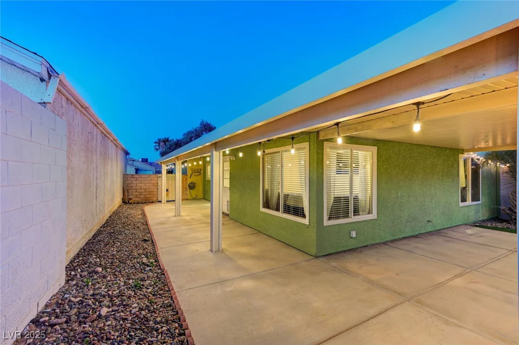 7341 Girard, Las Vegas, NV 89147