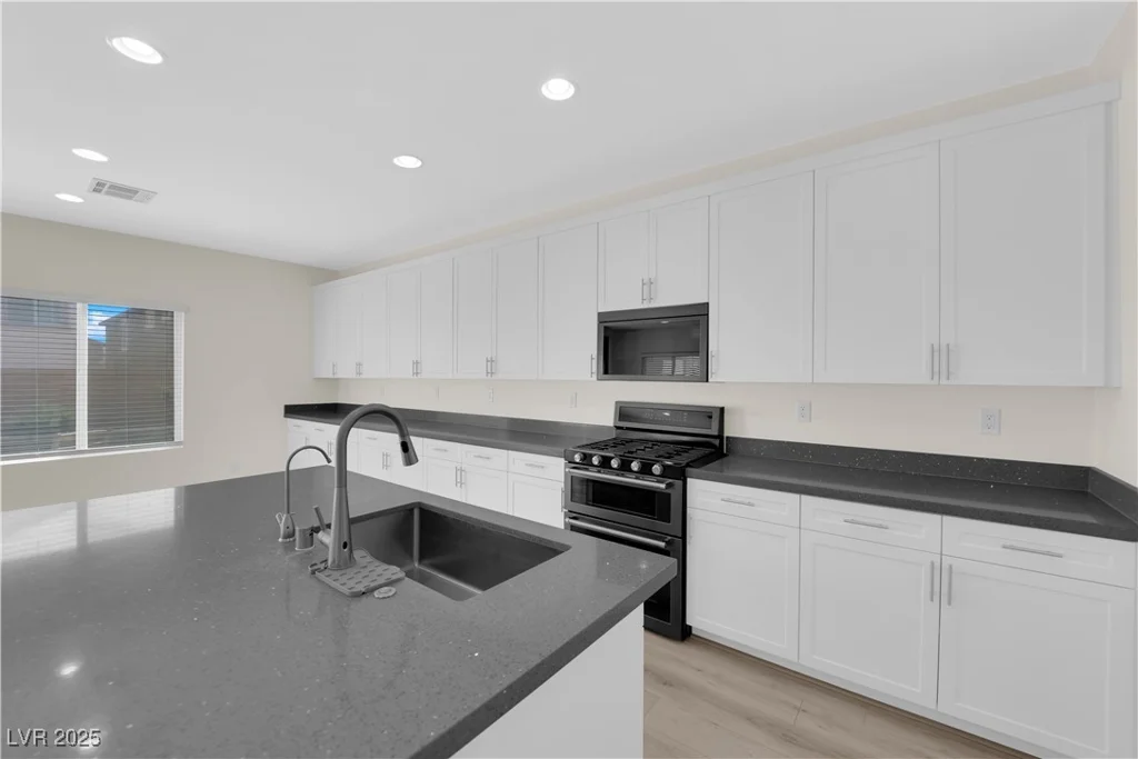 9176 Bluebell Knoll, Las Vegas, NV 89178
