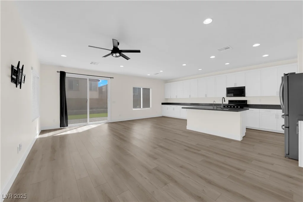 9176 Bluebell Knoll, Las Vegas, NV 89178