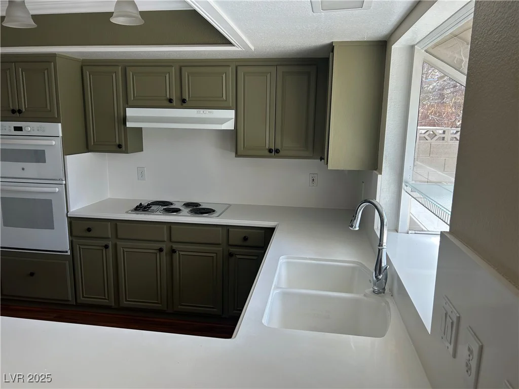8641 Surtidor, Las Vegas, NV 89117