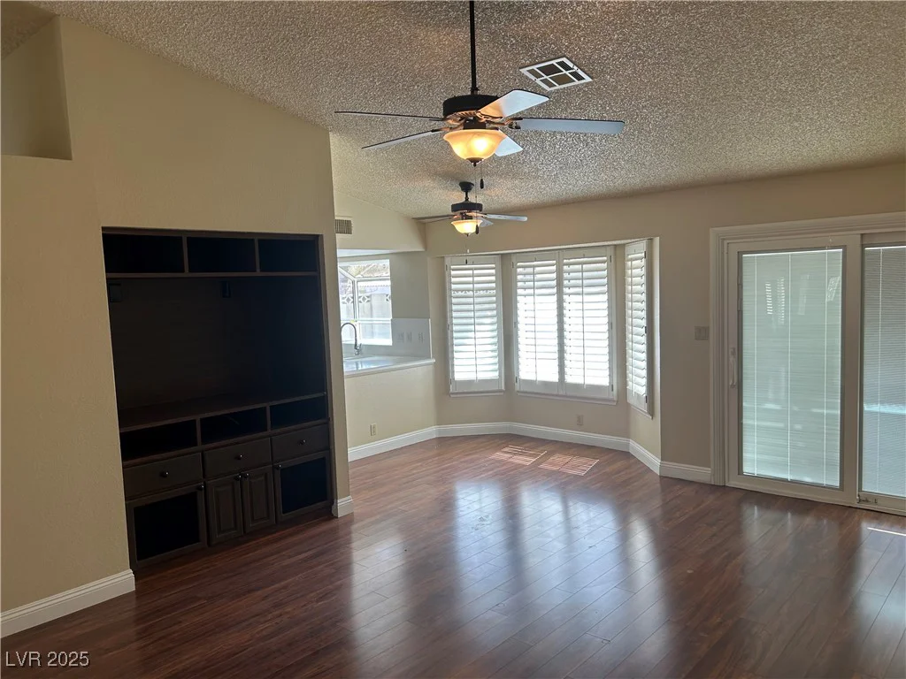 8641 Surtidor, Las Vegas, NV 89117