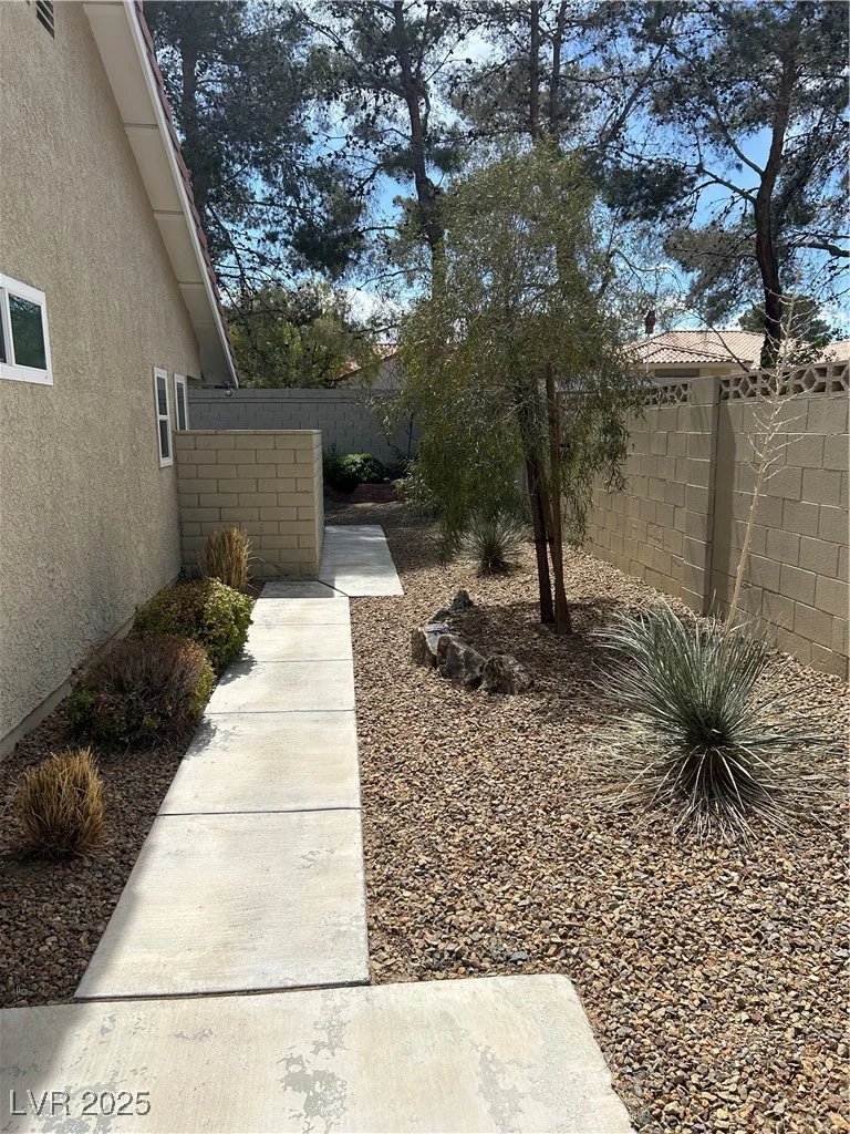 8641 Surtidor, Las Vegas, NV 89117