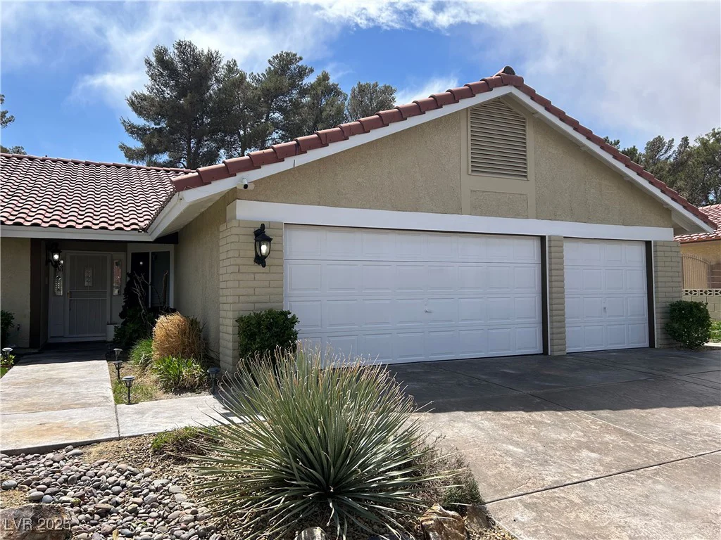 8641 Surtidor, Las Vegas, NV 89117