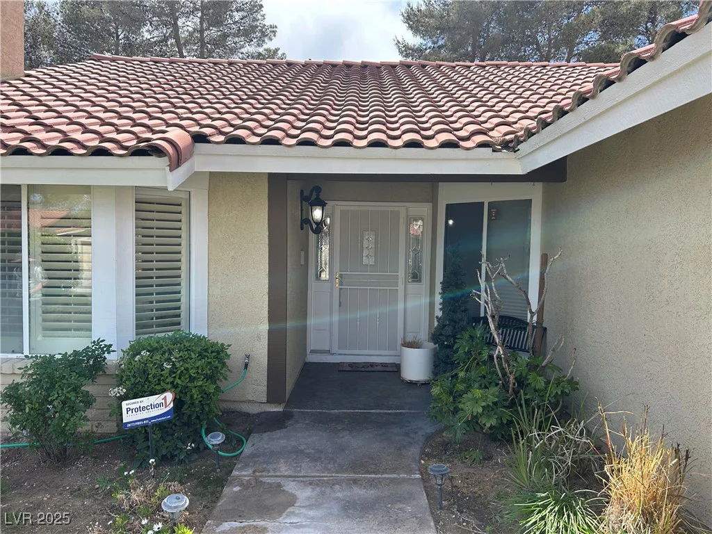 8641 Surtidor, Las Vegas, NV 89117