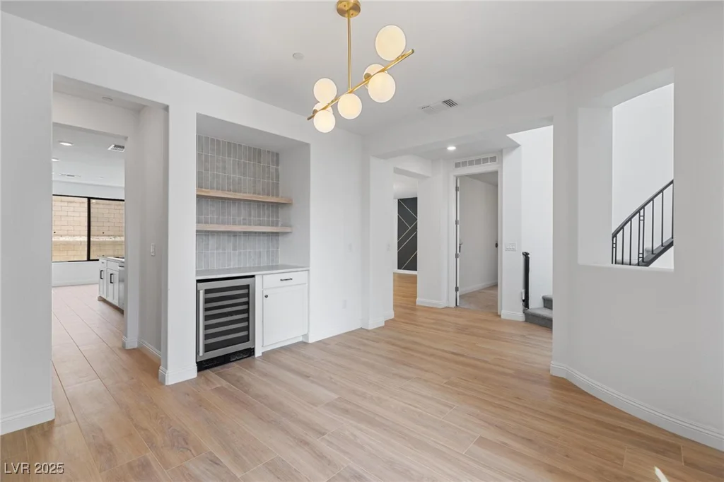 6545 Vanhoven Crest, Las Vegas, NV 89166