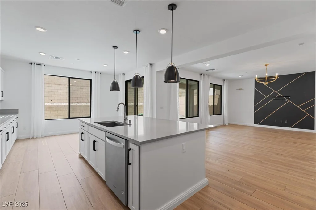 6545 Vanhoven Crest, Las Vegas, NV 89166