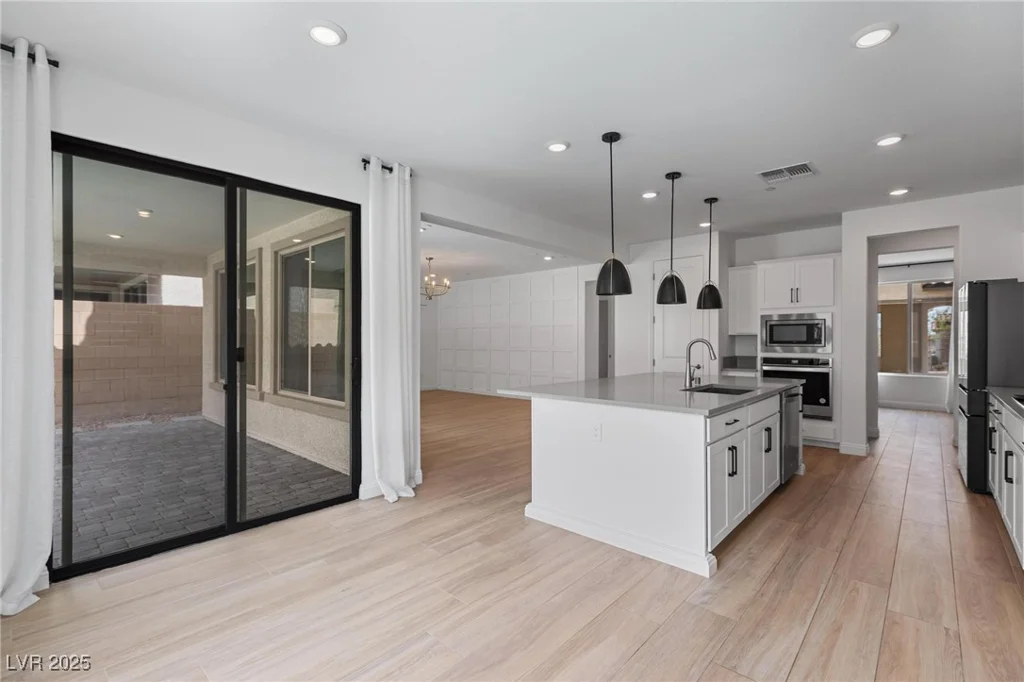 6545 Vanhoven Crest, Las Vegas, NV 89166