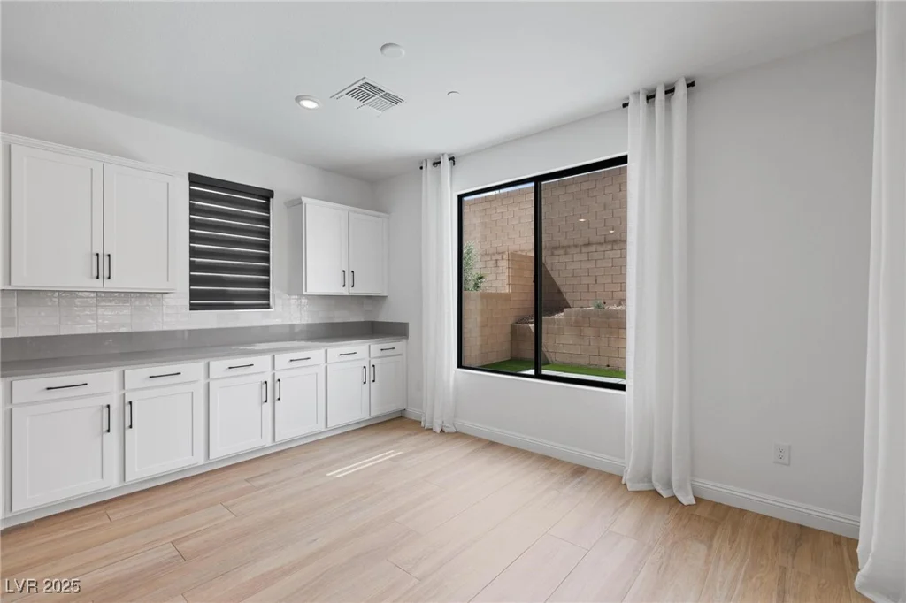 6545 Vanhoven Crest, Las Vegas, NV 89166