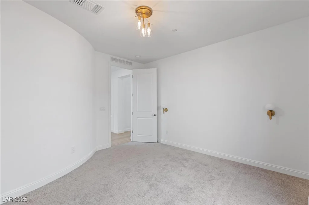 6545 Vanhoven Crest, Las Vegas, NV 89166