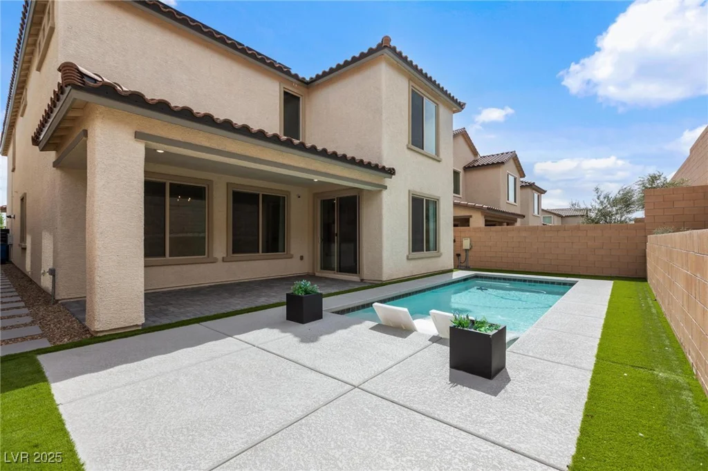 6545 Vanhoven Crest, Las Vegas, NV 89166