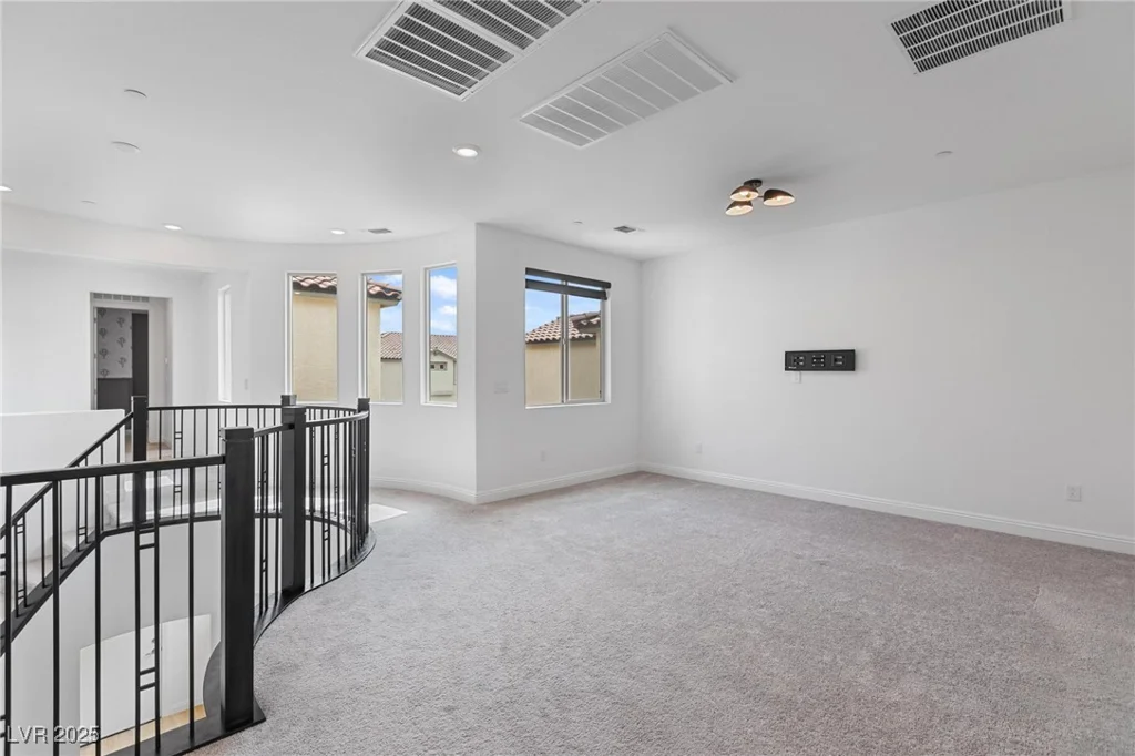 6545 Vanhoven Crest, Las Vegas, NV 89166