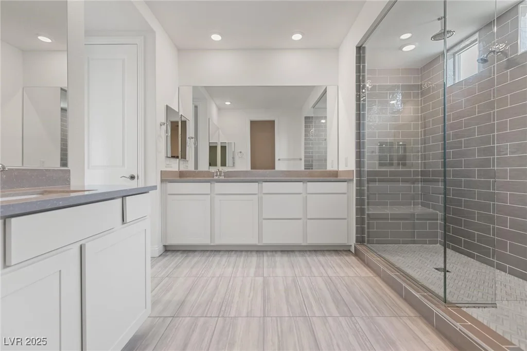6545 Vanhoven Crest, Las Vegas, NV 89166