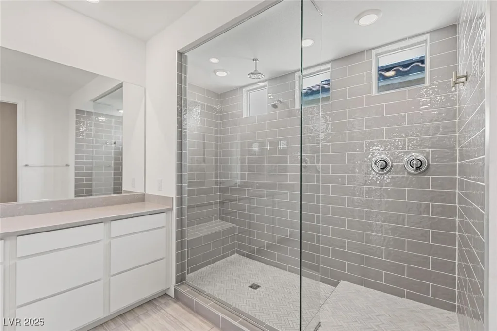 6545 Vanhoven Crest, Las Vegas, NV 89166