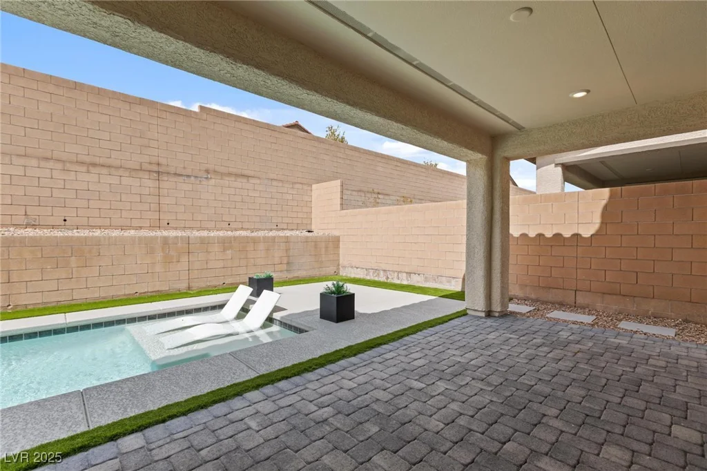 6545 Vanhoven Crest, Las Vegas, NV 89166