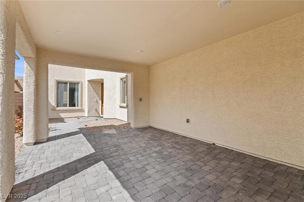 6545 Vanhoven Crest, Las Vegas, NV 89166