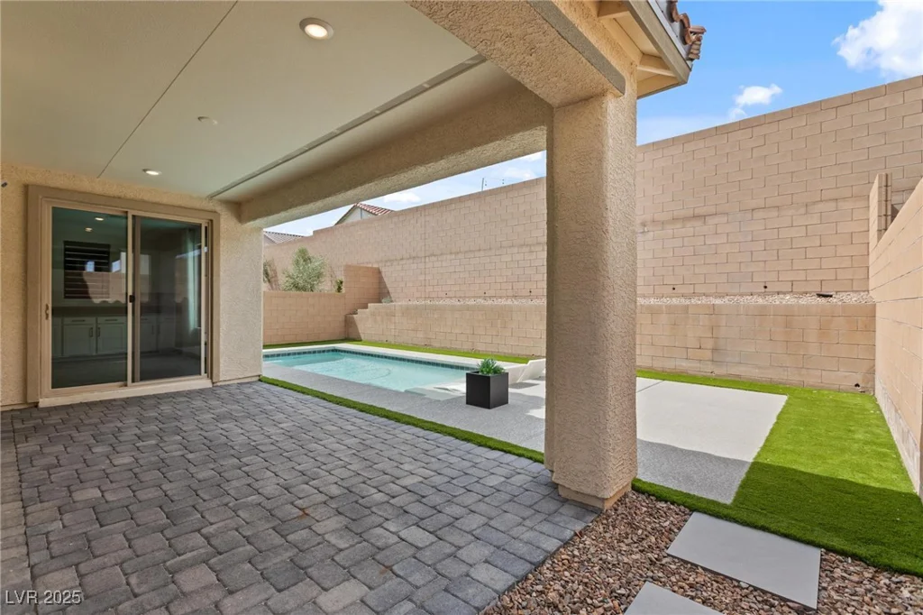 6545 Vanhoven Crest, Las Vegas, NV 89166