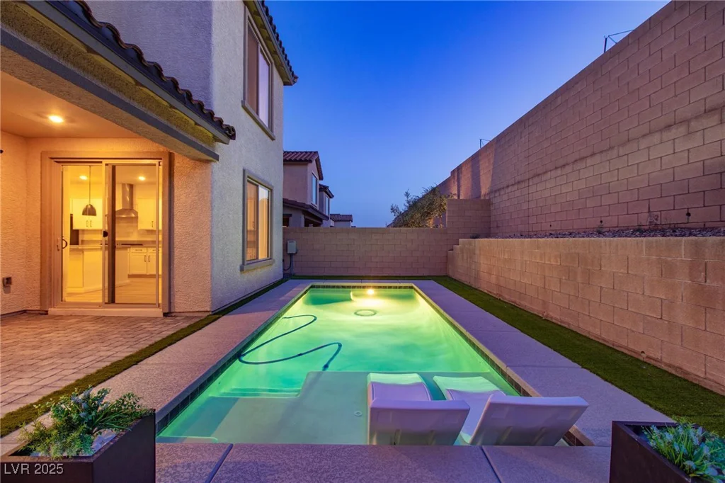6545 Vanhoven Crest, Las Vegas, NV 89166