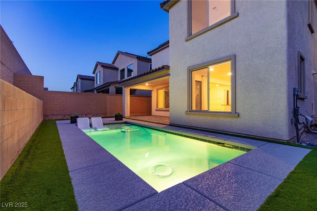 6545 Vanhoven Crest, Las Vegas, NV 89166
