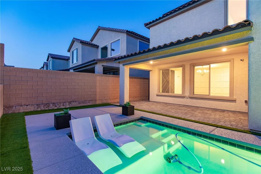 6545 Vanhoven Crest, Las Vegas, NV 89166