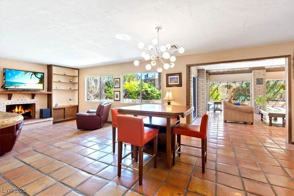4360 Flandes, Las Vegas, NV 89121