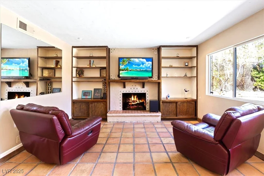 4360 Flandes, Las Vegas, NV 89121