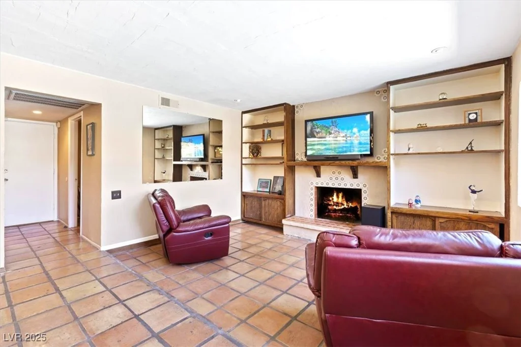 4360 Flandes, Las Vegas, NV 89121
