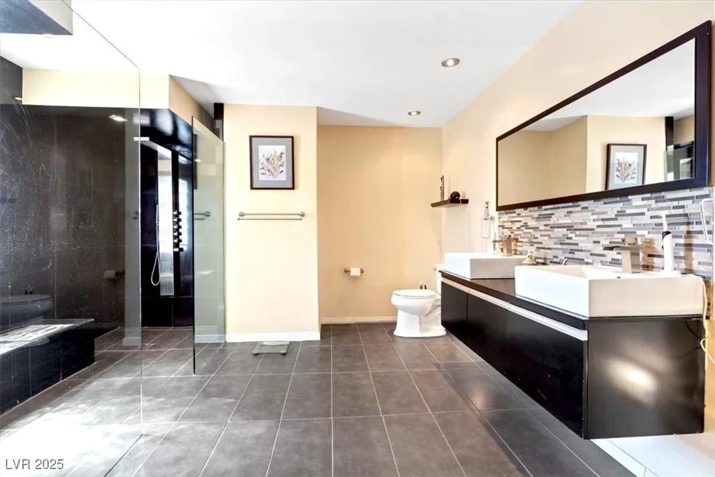 4360 Flandes, Las Vegas, NV 89121