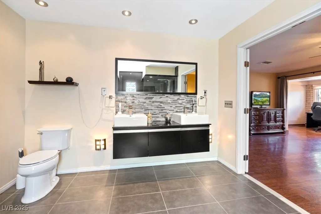 4360 Flandes, Las Vegas, NV 89121