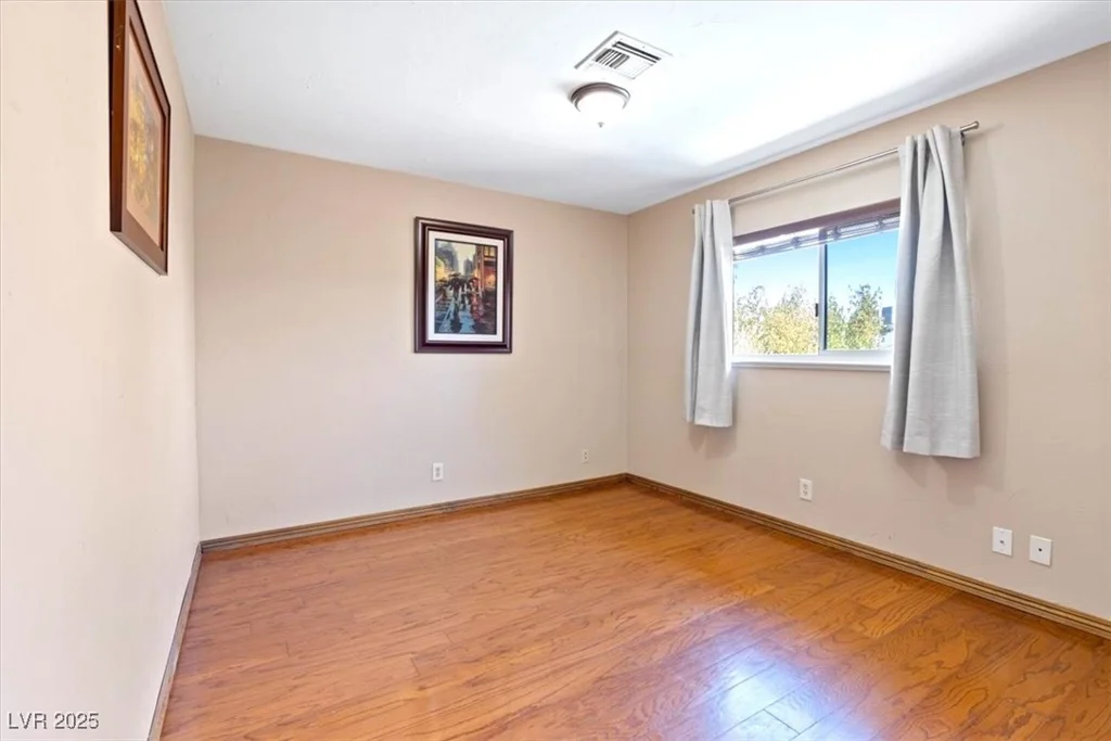 4360 Flandes, Las Vegas, NV 89121