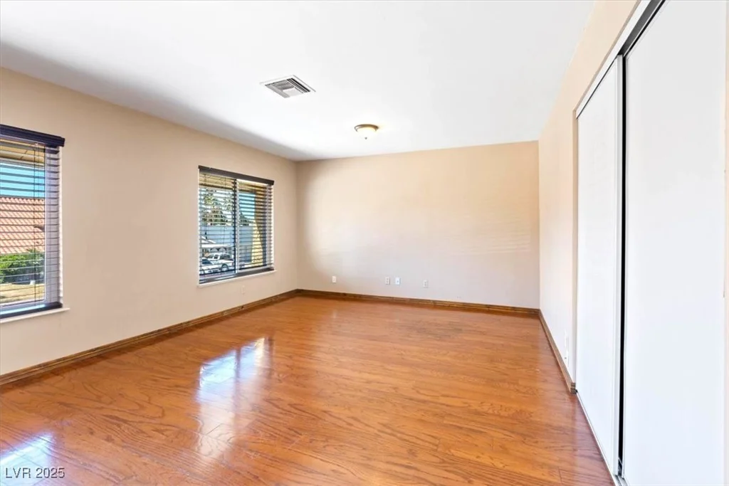 4360 Flandes, Las Vegas, NV 89121