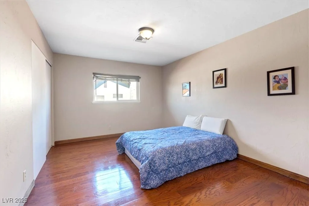4360 Flandes, Las Vegas, NV 89121