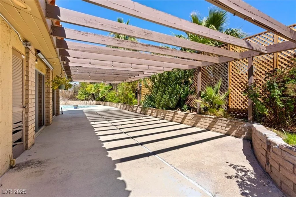 4360 Flandes, Las Vegas, NV 89121